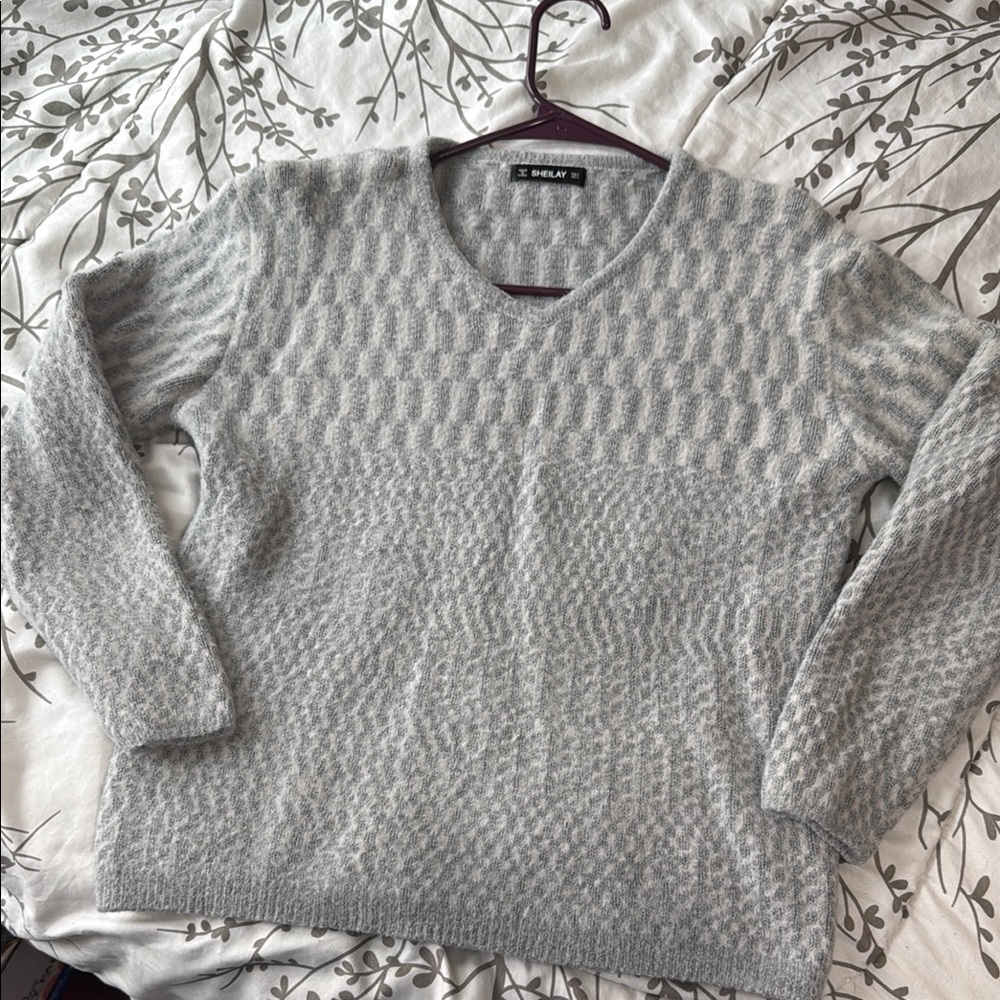Sheilay Gray Patterned Sweater